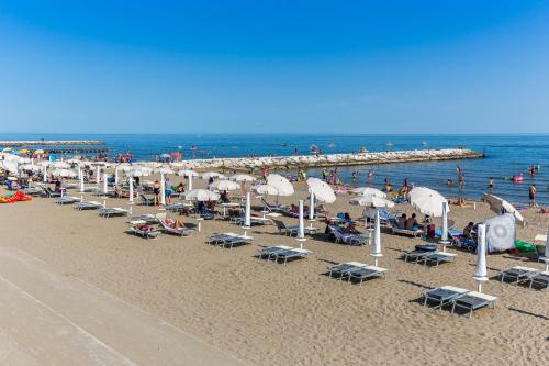 Gallery image of BETULLE Lido Altanea in Caorle
