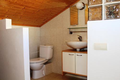 Kúpeľňa v ubytovaní Riumar "Migjorn", 50m to beach, private pool, On-Site-Service, dog beach