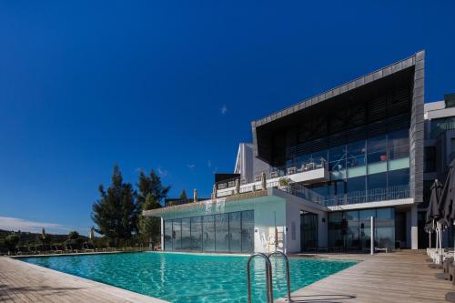 Bazén v ubytování Monchique Resort & Spa nebo v jeho okolí