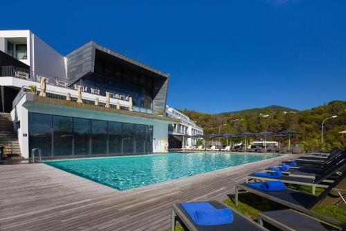 Bazén v ubytování Monchique Resort & Spa nebo v jeho okolí