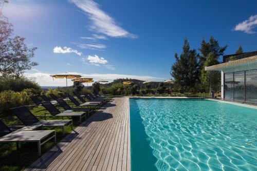 Bazén v ubytování Monchique Resort & Spa nebo v jeho okolí
