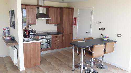 Kuchyň nebo kuchyňský kout v ubytování 3 Bed-Hot Tub-River View-Pet Friendly