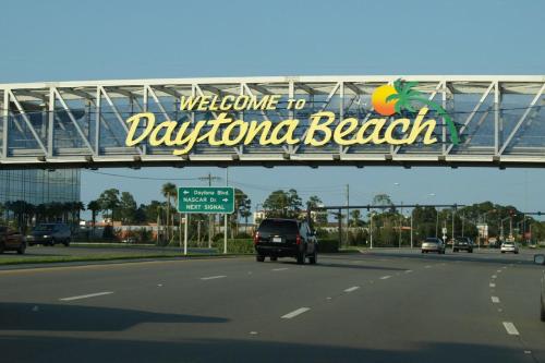 Fotografie z fotogalerie ubytování Sunglow Resort Condo Unit #206 v destinaci Daytona Beach Shores