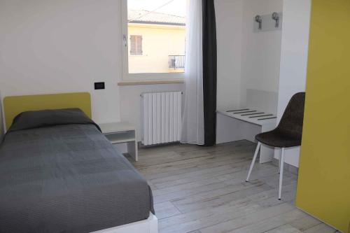 A bed or beds in a room at Apartment in Lazise - Gardasee 40490