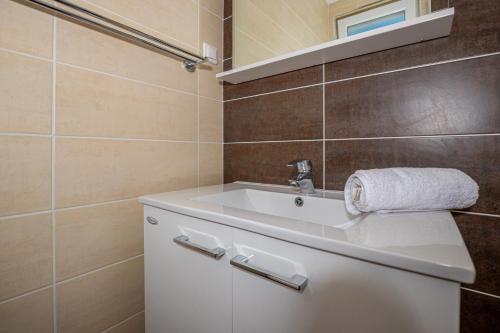 Um banheiro em Apartments in Crikvenica 41205