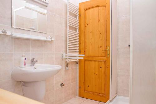 Fotografia z galérie ubytovania Apartment in Balatonmariafürdo 40858 v destinácii Balatonmáriafürdő