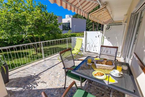 Balkón nebo terasa v ubytování Apartments in Moscenicka Draga 34827
