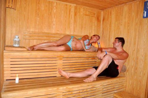 Hosté ubytování Rohanou Beach Resort