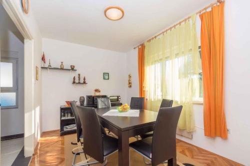 Fotografia z galérie ubytovania Apartment in Crikvenica 38031 v destinácii Crikvenica