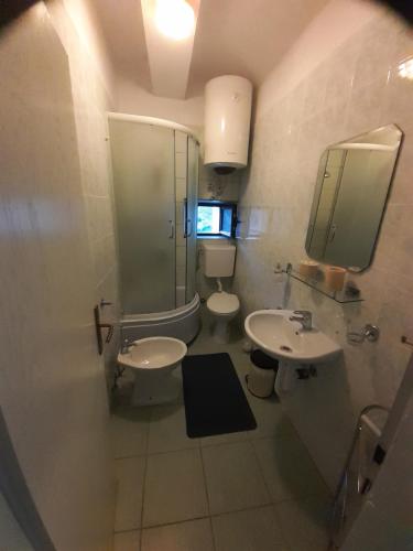 Kúpeľňa v ubytovaní BellaVistaZmukic Guesthouse