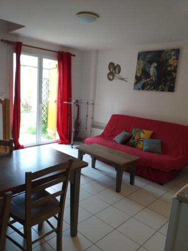 Posezení v ubytování t3 duplex la maison du perroquet 2 chambres 2 piscines dans un village de vacances a saint geniez d'olt aux portes de l'Aubrac