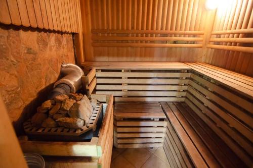 Fotografie z fotogalerie ubytování Rustic private Cabin in woods w/ Sauna & Pool v destinaci Vilnius