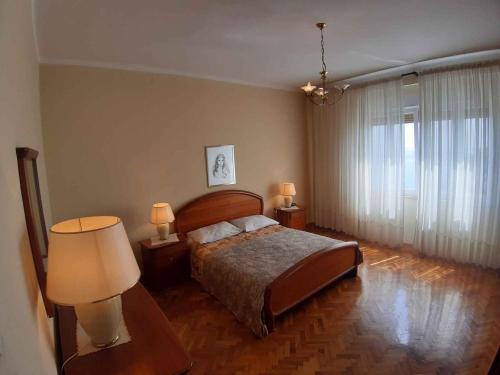 Apartment in Rijeka 27400