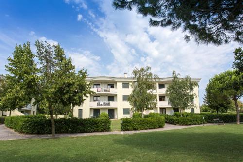 A garden outside Apartments in Caorle 24705