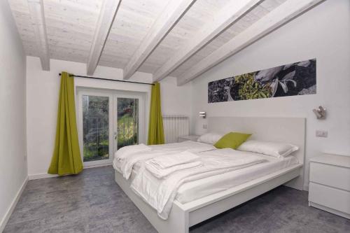 Foto da galeria de Apartments in Tremosine sul Garda 34645 em Tremosine Sul Garda