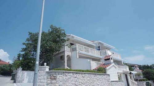 Apartments in Okrug Gornji 6119, Centola, Croatia