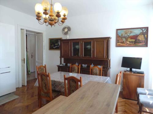 Apartment Villa Paula near Archaeological Museum 27901