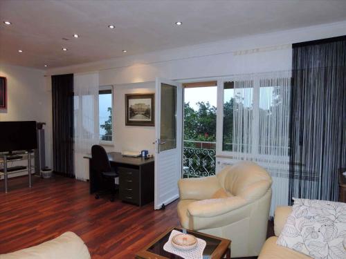 Fotografia z galérie ubytovania Apartments in Icici 15695 v destinácii Ičići