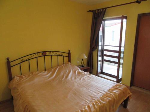 Posteľ alebo postele v izbe v ubytovaní Apartment in Razanac/Zadar Riviera 8227