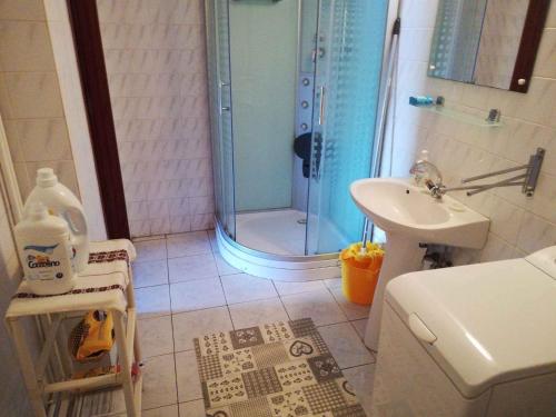 Photo de la galerie de l'établissement Holiday home Balatonalmadi - Balaton 17934, à Balatonalmádi