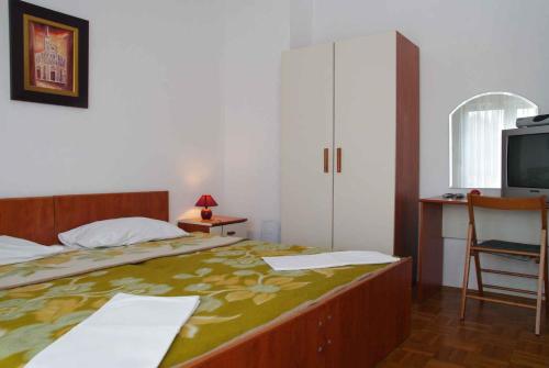 Posteľ alebo postele v izbe v ubytovaní Apartment in Privlaka - Zadar Riviera 7894