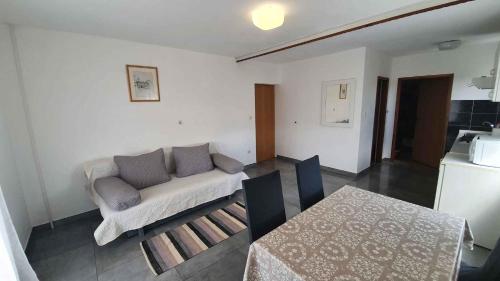 Apartment Ljubac 1 – Photos 3
