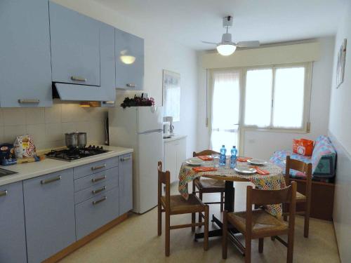 Dapur atau dapur kecil di Apartments in Bibione 25583