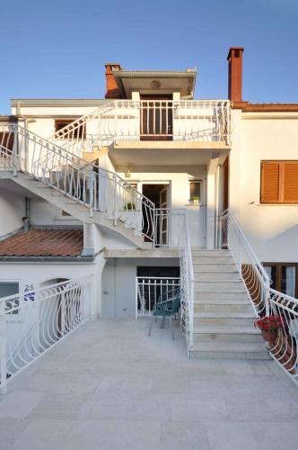 Apartment Pula 15 – Photos 3