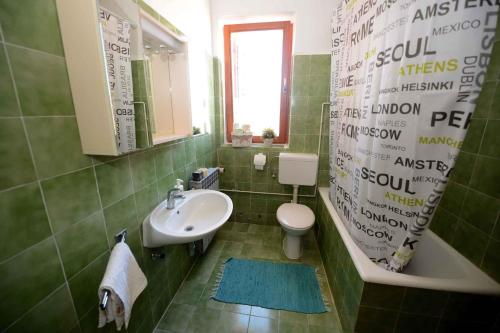 Phòng tắm tại Apartment Zadar 18