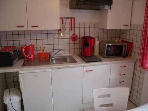 Cuina o zona de cuina de Holiday home in Klein Kedingshagen 2755