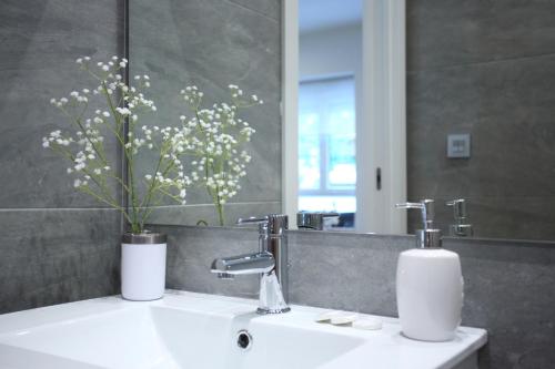 A bathroom at PRIM SAN SEBASTIAN Apartment