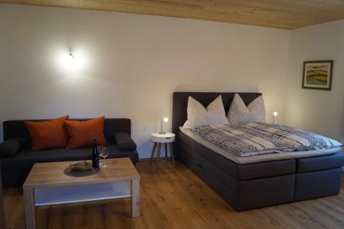 Postel nebo postele na pokoji v ubytování Ferienwohnungen Tischlerhof