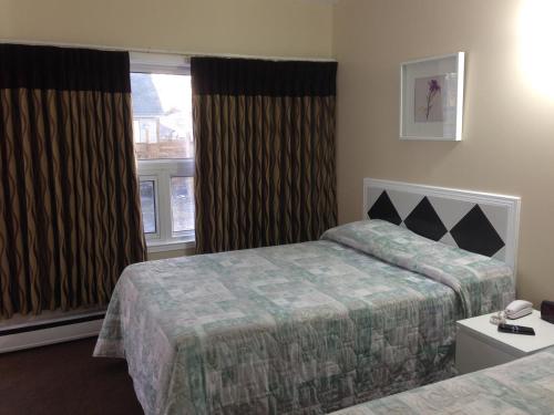 Легло или легла в стая в Davidson Motel