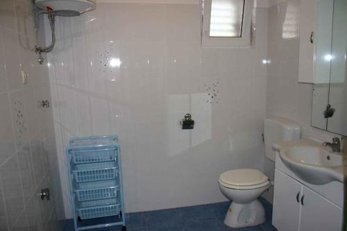A bathroom at Apartments in Rovinj/Istrien 11700