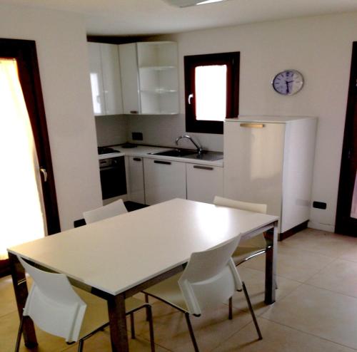 Dapur atau dapur kecil di Casabianca Resort Villas