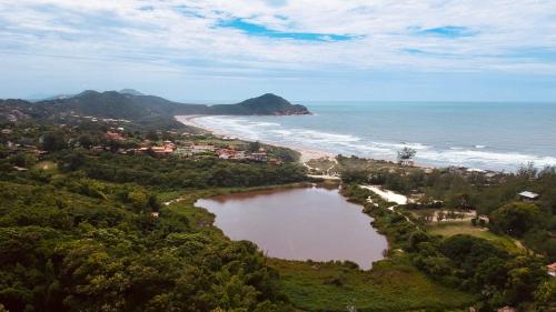 Landskap semula jadi dekat dengan chalet