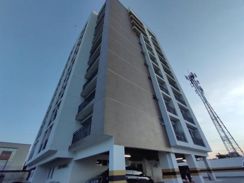 El edificio en el que está el departamento