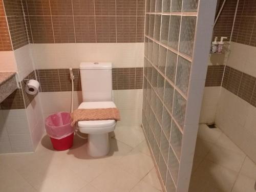Ein Badezimmer in der Unterkunft Sand Paisan Resort