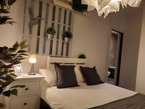 Katil atau katil-katil dalam bilik di Small and Cozy Rooms - G
