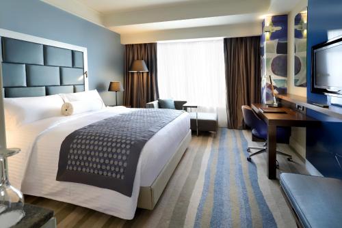 Deluxe King Room - Mobility Accessible
