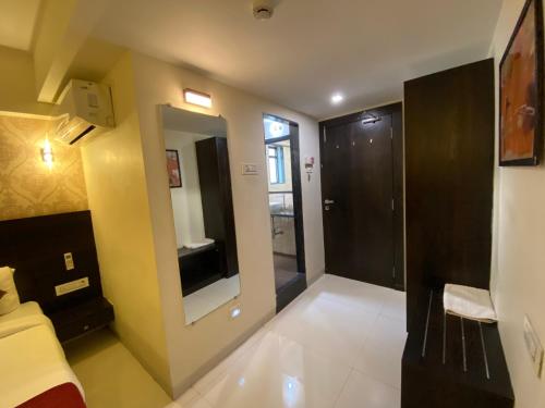Gallery image of Hotel Singh`s By WB Inn, Vashi, Navi Mumbai in Navi Mumbai