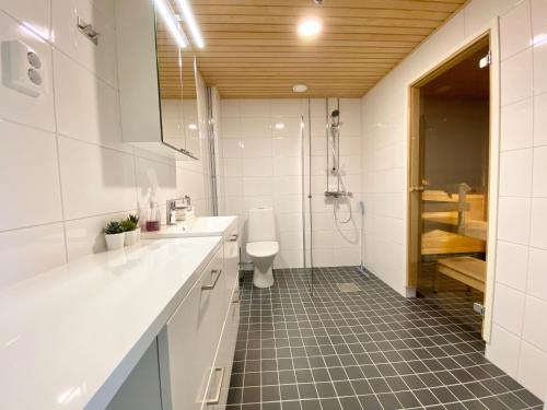 Gallery image of City Home Finland Panorama Suite - New Luxury Suite with Own SAUNA, One Bedroom, Spacious Balcony with City Views and Great Location next to Nokia Arena in Tampere
