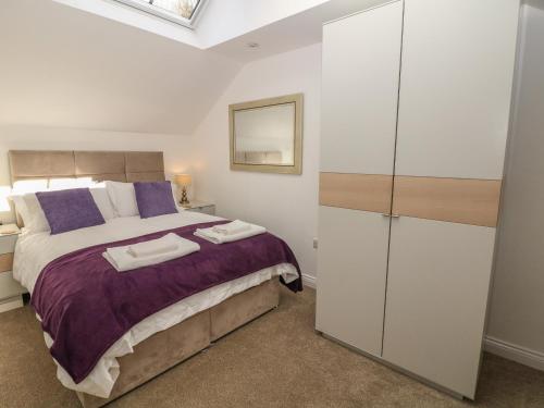 Holly Cottage Image