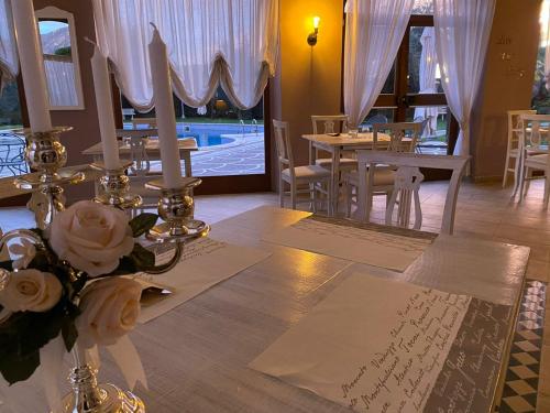 Park Hotel Imperatore Adrianoにあるレストランまたは飲食店