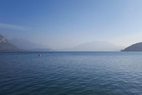 L'Albigny - Studio with your feet in the water by Lake Annecy