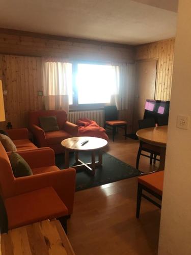 Televisyen dan/atau pusat hiburan di Hotel Mirabeau