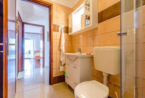 Kúpeľňa v ubytovaní Apartment in Crikvenica 14098