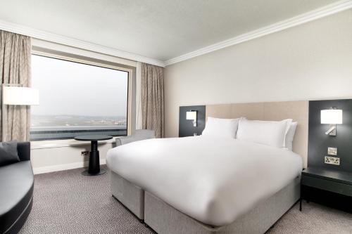 Katil atau katil-katil dalam bilik di Sofitel London Gatwick