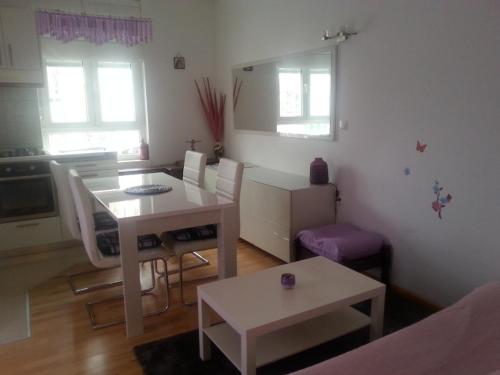 Apartment in Zagreb with balcony, W-LAN, washing machine 4292-1