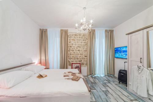 Lanterna Rooms & Apartment